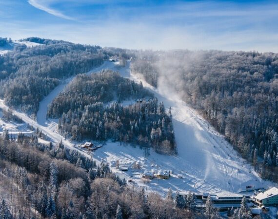 Stok narciarski obok Wiślańskiej Doliny Wisła